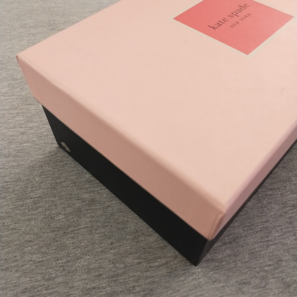 Kate Spade Shoe Box with Kate Spade Tissue Paper - Picture 9 of 16